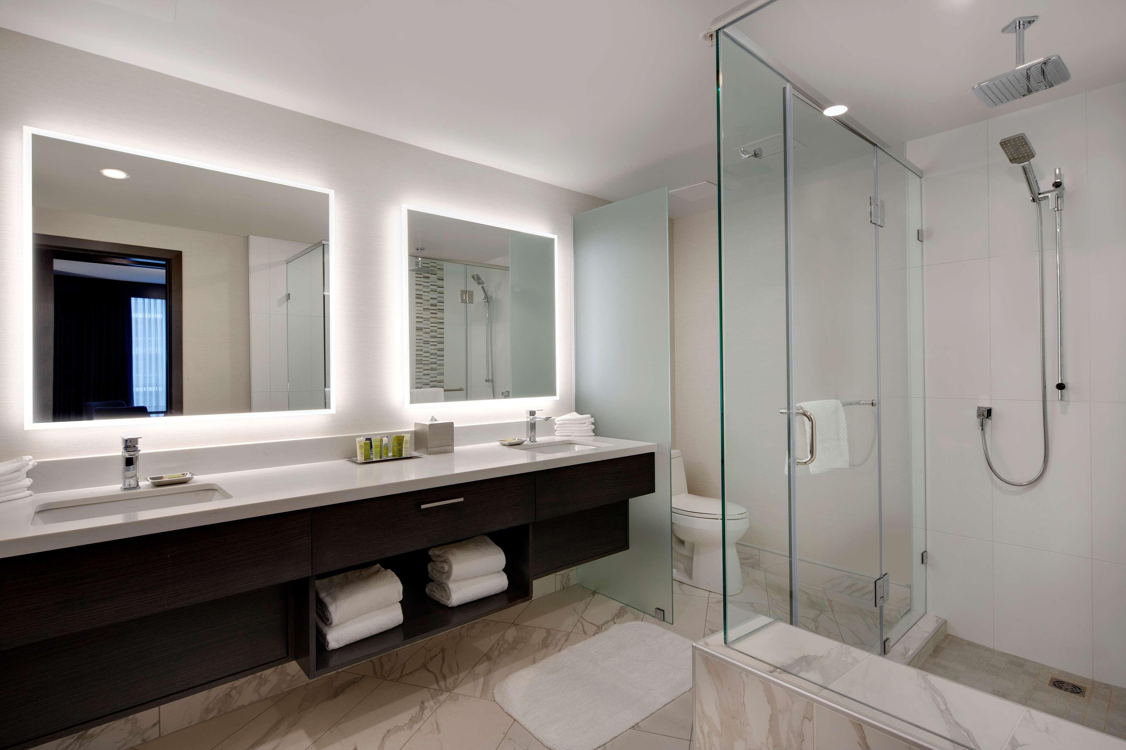 Hilton Vancouver Metrotown Burnaby Eksteriør bilde